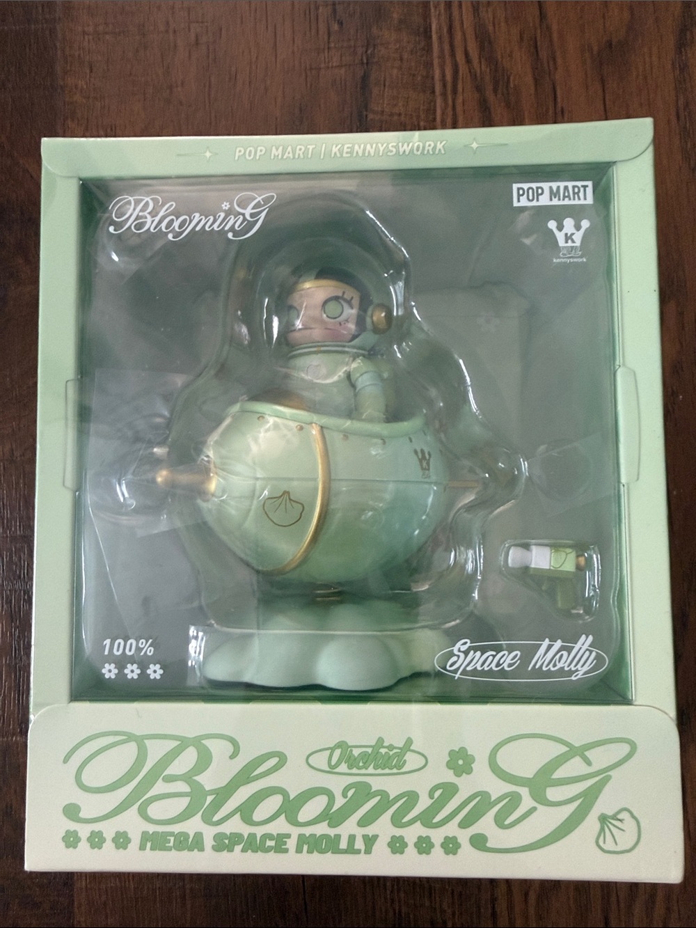 100% Blooming Space Molly Collectible Figure - Orchid